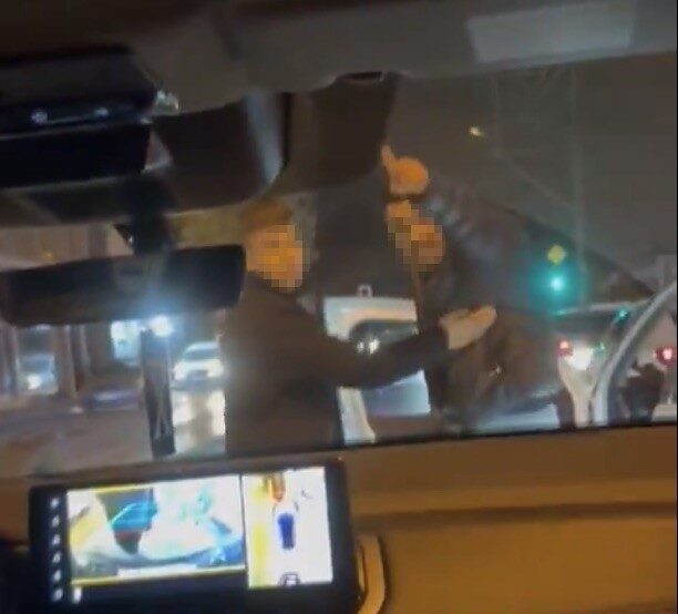 Bursa’nın Osmangazi ilçesinde, seyir halindeki bir aracın kadın sürücüsü, 2