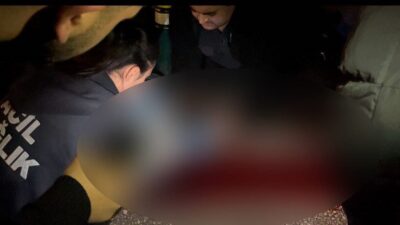Bursa’da bir motosiklet sürücüsü, yağmurlu hava nedeniyle tünel girişinde kontrolü