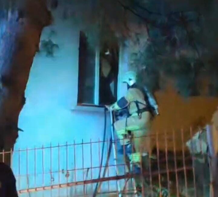 Bursa’nın Yıldırım ilçesine bağlı Şükraniye Mahallesi’nde bulunan bir apartmanın 2.