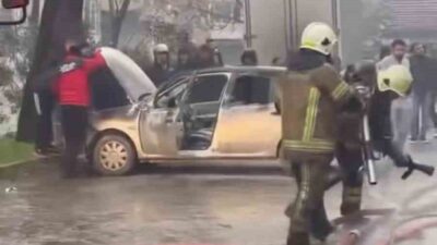 Bursa’nın Osmangazi ilçesinde bir servis midibüsünde meydana gelen yangın, yanındaki