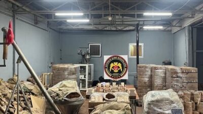 Bursa’da, bozulmuş ve değiştirilmiş gıda ile sahte ürün ticaretine karışan