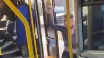Nilüfer ilçesindeki bir otobüste başlayan tartışma, çabucak kavgaya dönüştü ve
