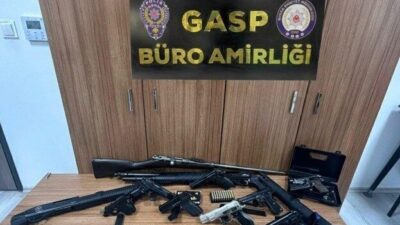 Bursa’da düzenlenen operasyonlarda, 5 adet ruhsatsız tabanca ile 4 adet