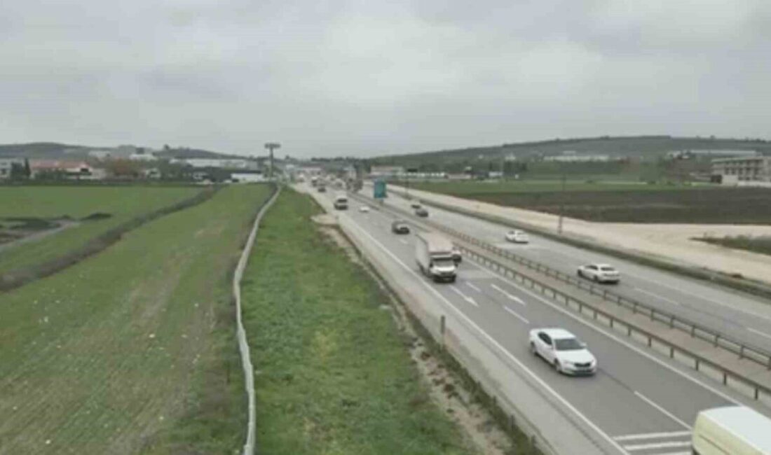 Bursa’da trafik ekipleri, dron kullanarak denetim gerçekleştirdi ve kurallara uymayan