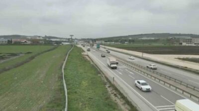 Bursa’da trafik ekipleri, dron kullanarak denetim gerçekleştirdi ve kurallara uymayan