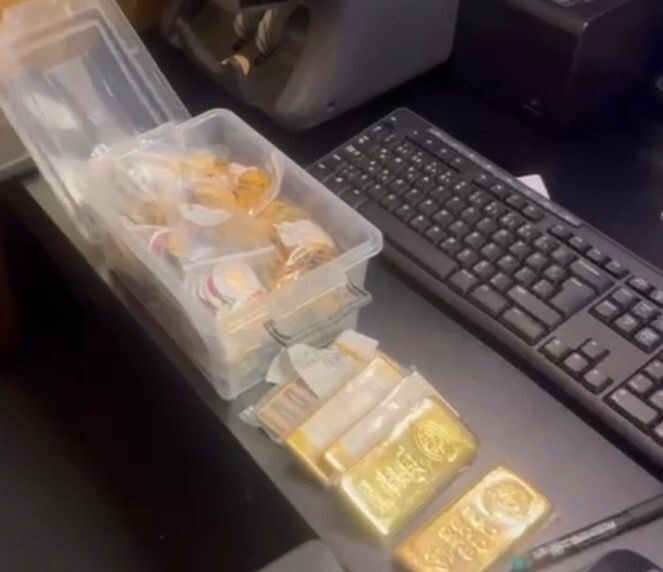 Büyükçekmece Adliyesi Emanet Bürosu’nda görevli zimmet memurunun 50 kilogram gümüş