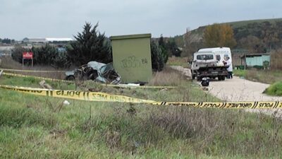 Büyükçekmece’de geç saatlerde meydana gelen trafik kazasında 2 kişi hayatını