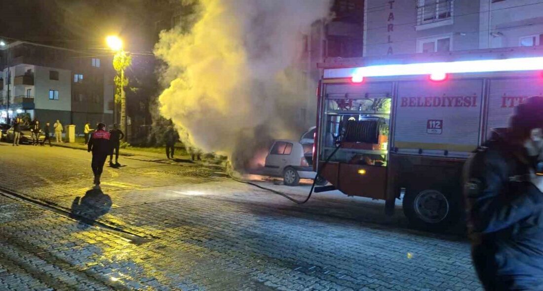 Bartın’da bir sürücü, park halindeki aracını çalıştırdığı sırada aniden çıkan