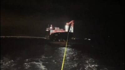 Çanakkale Boğazı’ndan geçmekte olan, 108 metre uzunluğundaki ‘Orita’ isimli Panama