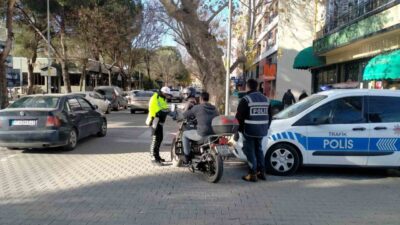 Çan İlçe Emniyet Müdürlüğü’ne bağlı trafik ekipleri, şehir içi trafik