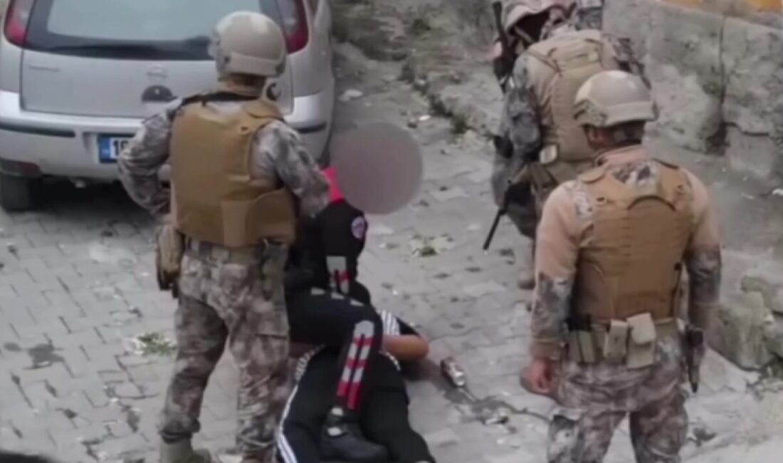 Çankırı’da jandarma ve polis ekipleri tarafından yapılan operasyonlarda 176 aranan