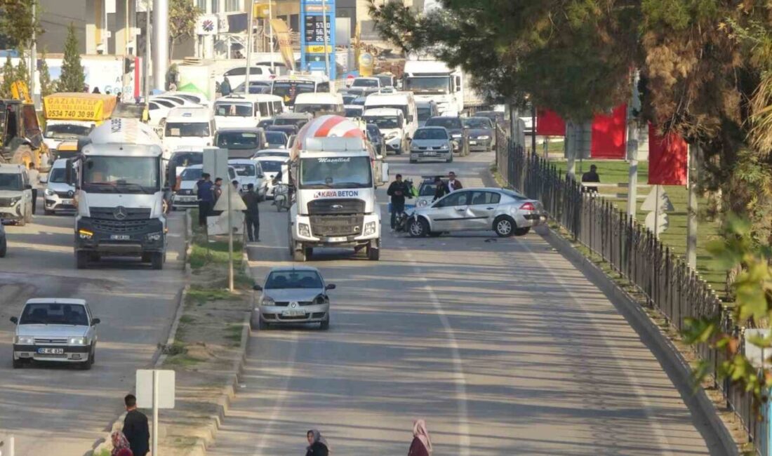 Adıyaman şehrinde meydana gelen trafik kazası nedeniyle şehrin en yoğun
