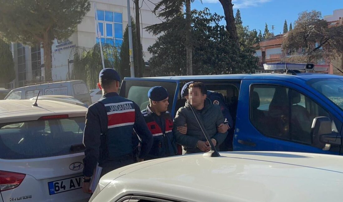 Eşme ilçesinde meydana gelen trafik kazasında 3 yayayı öldüren sürücü