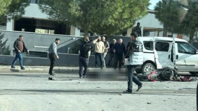 Çeşme ilçesinde meydana gelen trafik kazasında, bir motosiklet ile hafif