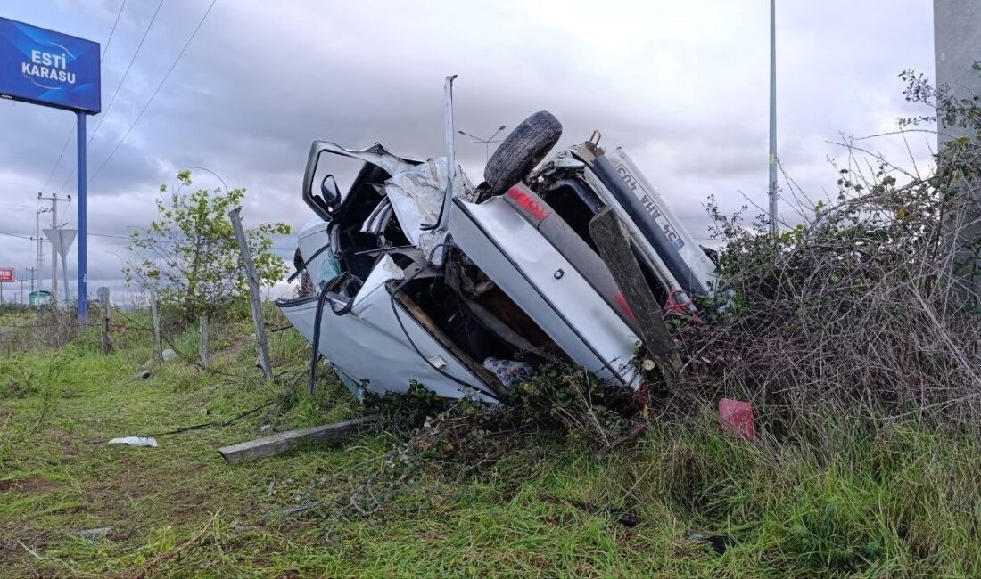 Sakarya’nın Karasu ilçesinde meydana gelen trafik kazasında cip ile otomobil