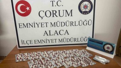 Çorum’un Alaca ilçesinde, polis ekipleri, şüpheli bir durum üzerine durdurdukları