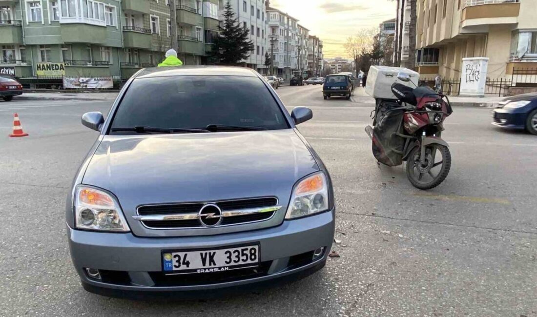 Çorum’da meydana gelen trafik kazasında bir otomobil ile bir motosiklet