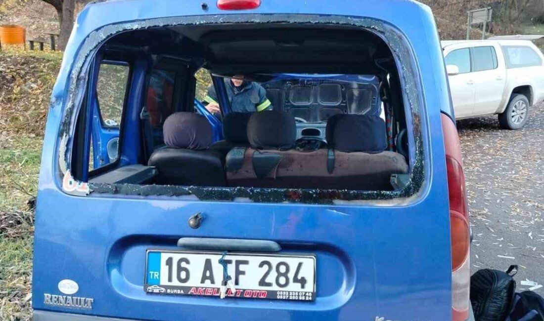 Çorum’un Kargı ilçesinde D100 karayolunda meydana gelen trafik kazasında bir