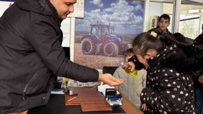 Alaca ilçesindeki özel bireyler, Regaip Kandili nedeniyle ilçe sakinlerine ve
