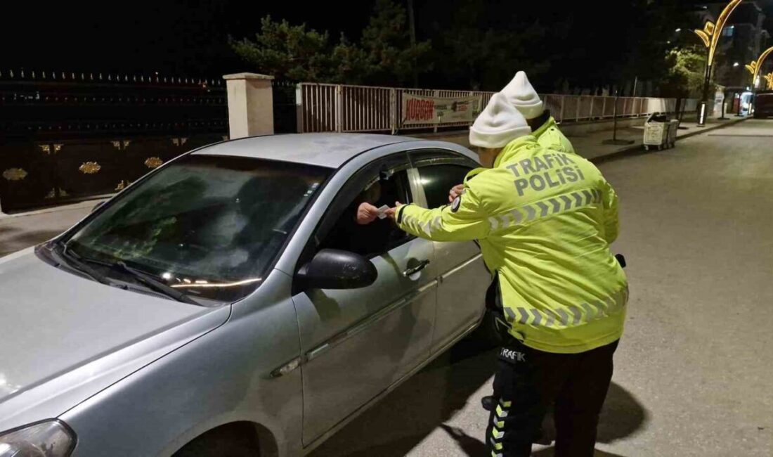 Alaca ilçesinde polis ekipleri tarafından yapılan denetimde, Zile Caddesi’nde 80