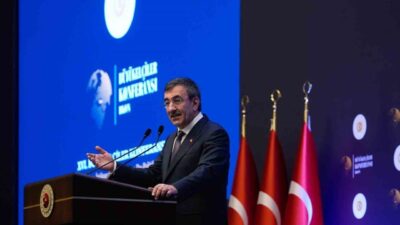 Cumhurbaşkanı Yardımcısı Cevdet Yılmaz, Türkiye’nin artık krizleri takip etmeyen, aksine