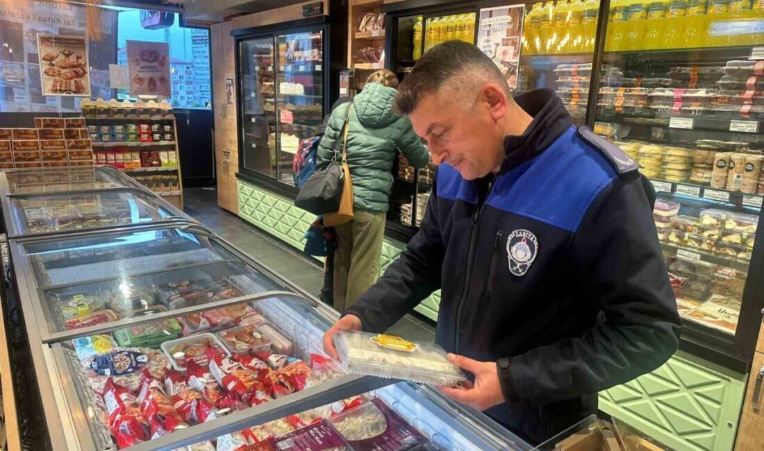 Darıca Belediyesi Zabıta Müdürlüğü ekipleri, yılbaşı öncesi ilçedeki işletmelerde gıda