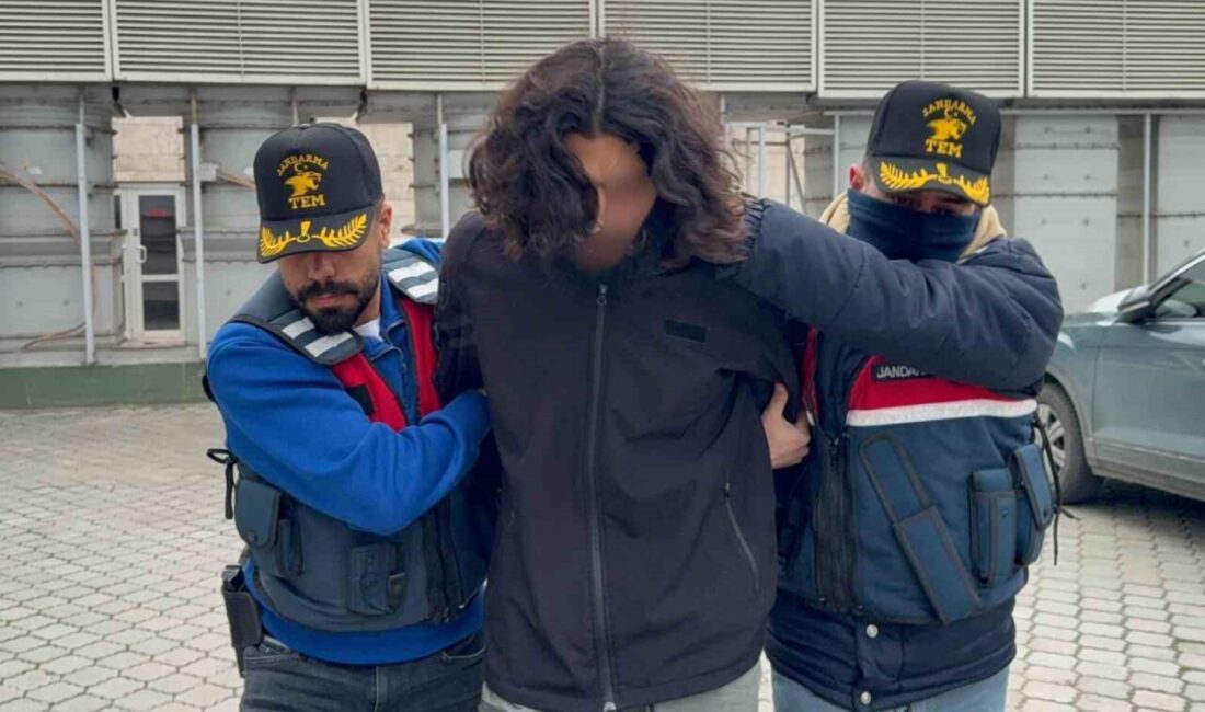 Samsun’da jandarma ekipleri tarafından gerçekleştirilen operasyonda, terör örgütü DEAŞ’a mensup