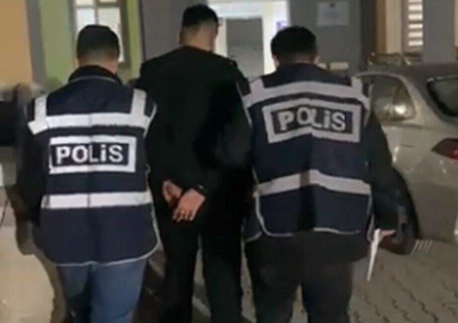 Hatay’ın Defne ilçesinde aranan şahısların yakalanması için gerçekleştirilen operasyonda uyuşturucu