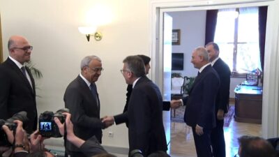 DEM Parti temsilcileri, AK Parti Grubu’nu ziyaret etti. Ziyarette, AK