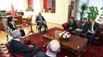 DEM Parti İmralı Heyeti üyeleri, CHP Genel Başkanı Özgür Özel