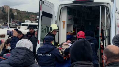Kocaeli’de bir vatandaşın denizde çırpınırken fark edilmesi sonucu sahil güvenlik
