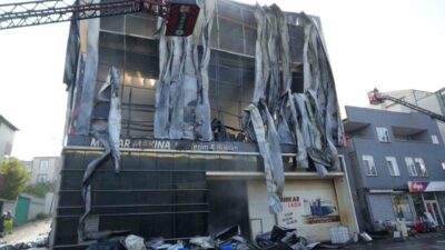 Kocaeli’nin Dilovası ilçesindeki bir parfüm dolum tesisinde meydana gelen yangında