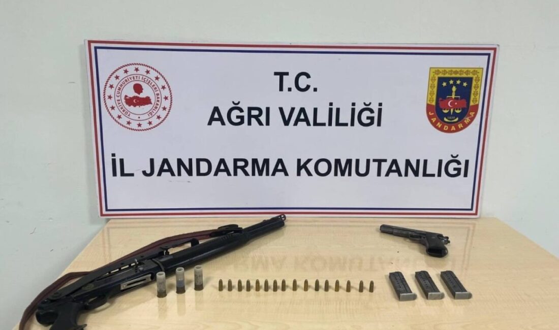 Diyadin ilçesinde bir eve yapılan operasyonda ruhsatsız silah ve fişek