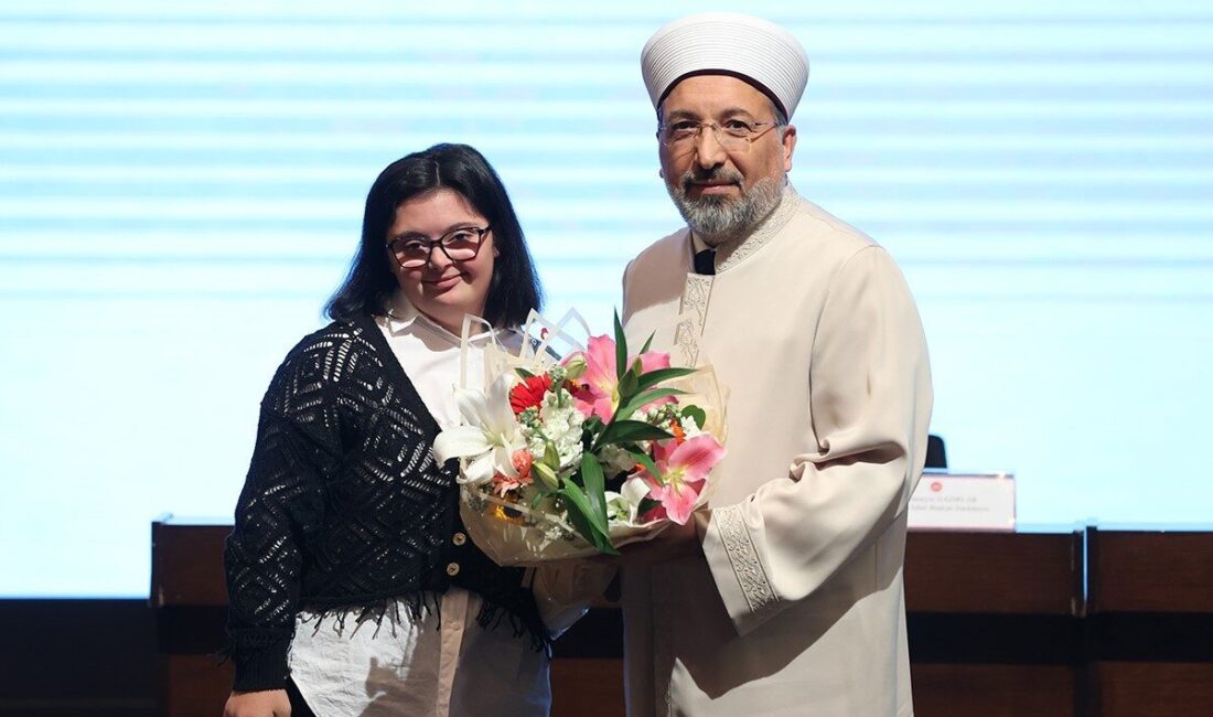 Diyanet İşleri Başkanı Safi Arpaguş, Ankara’da gerçekleştirilen ‘Peygamberimiz ve Engelliler’