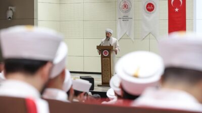 Diyanet İşleri Başkanı Safi Arpaguş, Diyanet Akademisi Başkanlığı tarafından düzenlenen