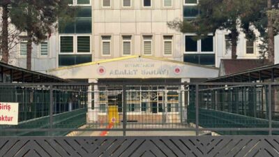 Diyarbakır’ın Yenişehir ilçesindeki bir apartmanda boş olan bir dairede Sümeyye
