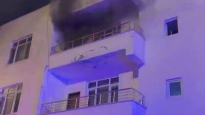 Diyarbakır’ın Eğil ilçesinde bir evde meydana gelen yangın, evin kullanılamaz