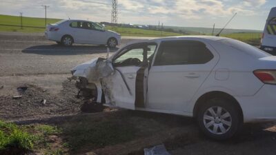 Diyarbakır’ın Sur ilçesinde meydana gelen trafik kazasında bir minibüs ile