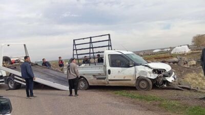 Diyarbakır’ın Çınar ilçesinde meydana gelen trafik kazasında, sürücüsünün kontrolünden çıkan