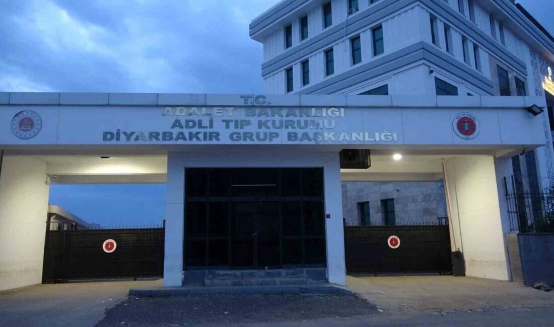 Yenişehir ilçesinde bulunan bir binanın boş bir dairesinde poşet içerisinde