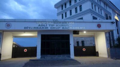 Yenişehir ilçesinde bulunan bir binanın boş bir dairesinde poşet içerisinde