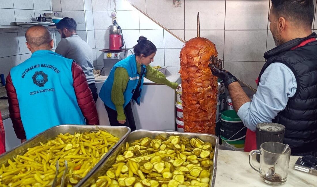 Diyarbakır Büyükşehir Belediyesi, son gıda denetimlerinde aşan 426 kilogram geçmiş