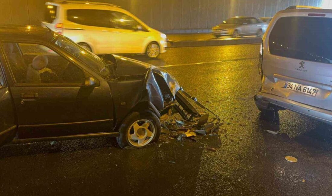 Diyarbakır’da trafik kazası meydana geldi, 3 aracın karıştığı kazada 3