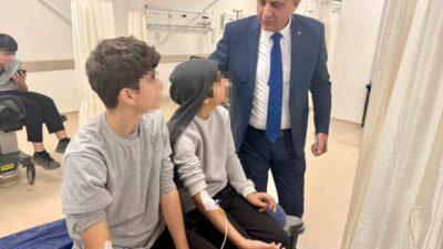 Tarsus ilçesinde bulunan bir lisede öğrencilerden birinin doğum günü için