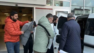 Konya’da, dükkan sahibini bıçaklayan kiracı ve beraberindeki kişi adliyeye sevk