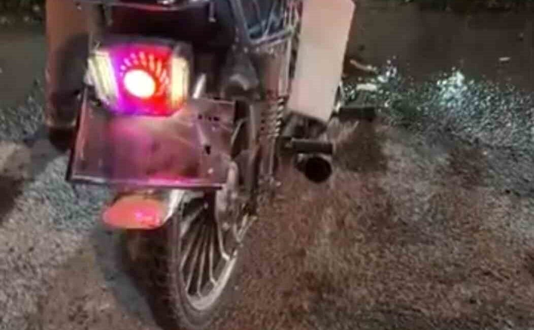 Elazığ’da, polis ekiplerinin dur ihtarına uymayıp kaçan bir motosiklet sürücüsü,