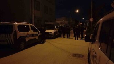 Bursa’da bir polis ekibi, şüpheli davranışları nedeniyle durdurmak istediği bir