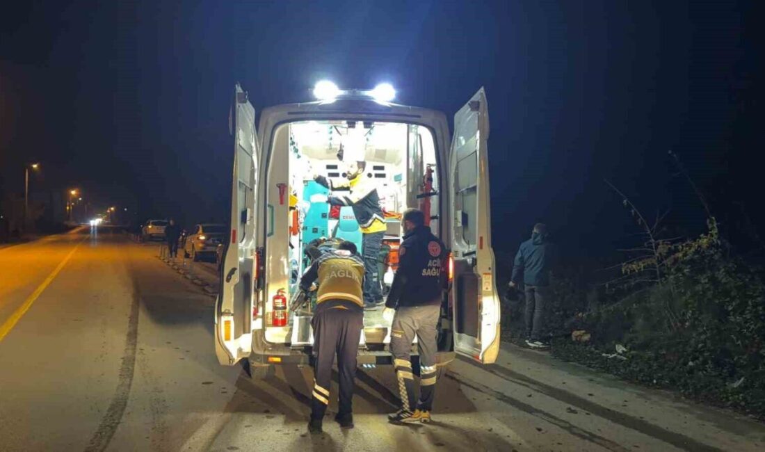 Düzce’de Minibüs ile Otomobil Kaza Yaptı: 3 Yaralı Var Düzce’de