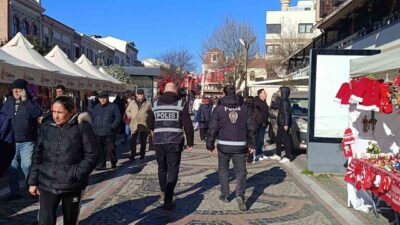 Edirne İl Emniyet Müdürlüğü ekipleri, yılbaşı öncesi halkın rahatça alışveriş