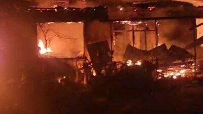 Edirne’nin İpsala ilçesine bağlı Pazardere köyünde meydana gelen bir yangın,